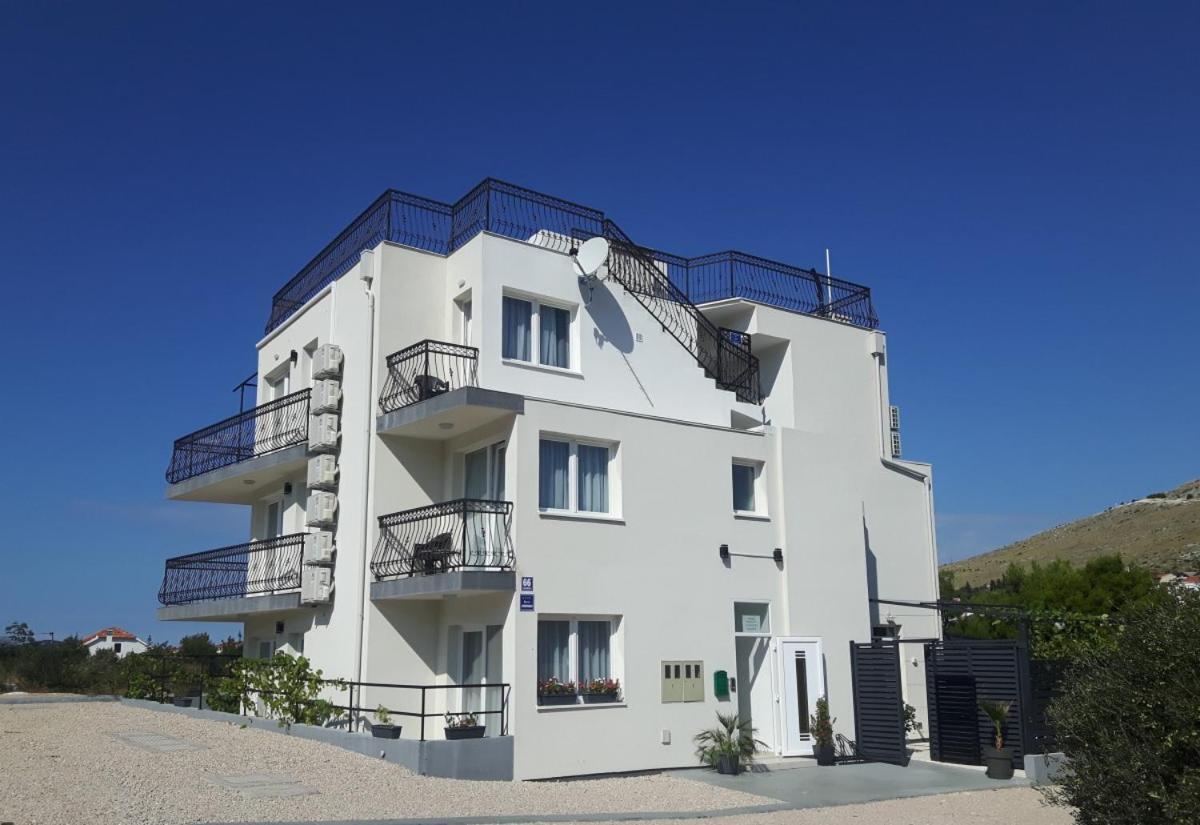 Apartmani Dalmacjia Grebastica Exterior photo